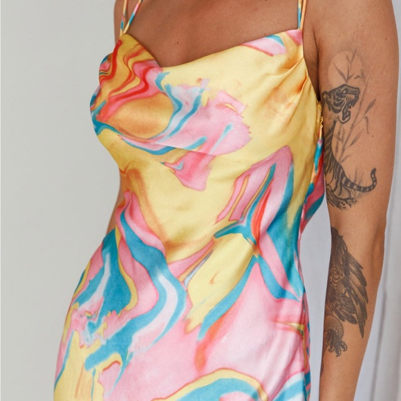 Wedding guest or prom perfect! - Picture 3 of 3